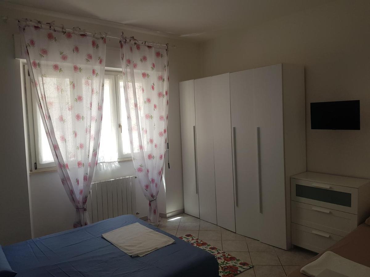 New House Appartement Follonica Buitenkant foto